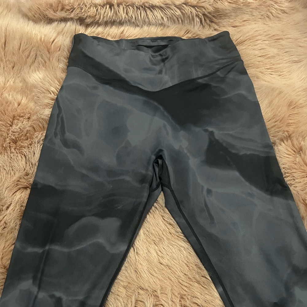 Black onyx buff bunny leggings
